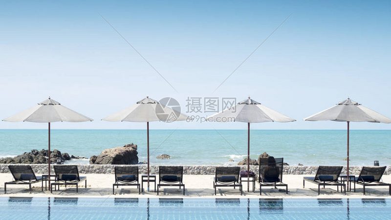以“上海历史文化之旅”为例，课程设计如下：